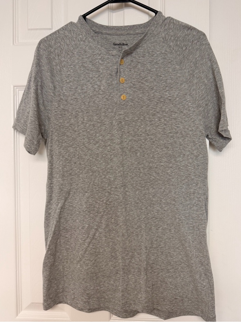 Goodfellow & Co Men’s Gray Heather Henley Tee Size Small Short Sleeve Casual